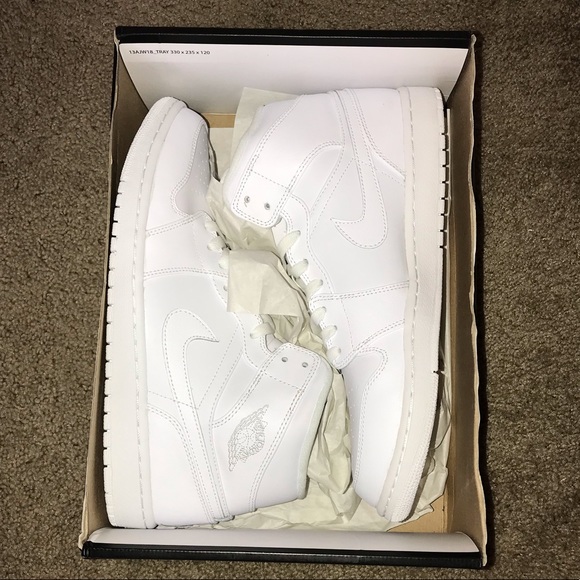 AIR JORDAN 1 MID